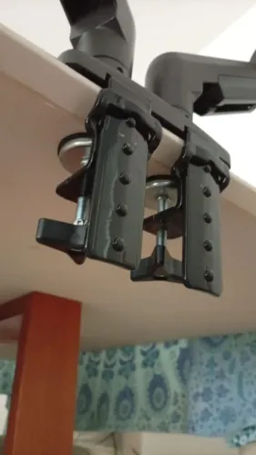 Suporte duplo articulado