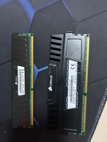 Corsair Vengeance 2x4GB (8GB) DDR3 1600MHz - Ótimo Estado