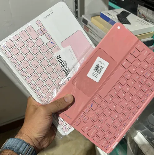 Teclado Universal com Touchpad Rosa e Rosê