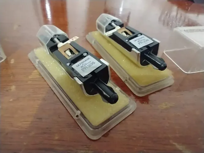 Cápsula com agulha em diamante
