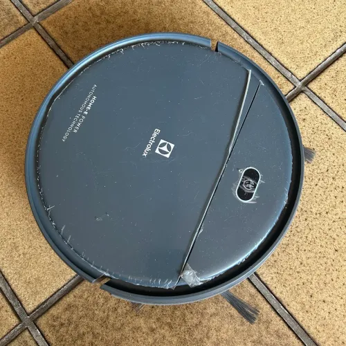 Robô Aspirador de Pó Electrolux ERB10 completo c/ plástico de proteção