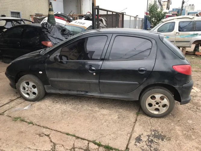 Peugeot 206 2001 completo 1.0 batido sucata