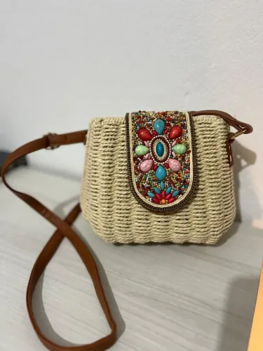 Bolsa Colorida em Palha e Couro