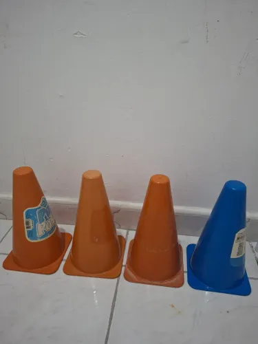 4 cones por 20 reais