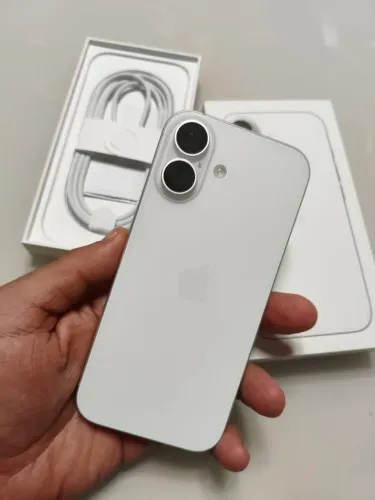 iPhone 17