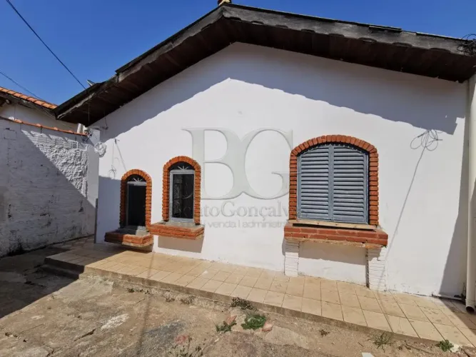 Excelente casa á venda 70m² no bairro Jardim Esperança em Poços de Caldas MG.