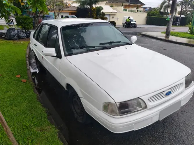 Ford Versailles GL 1.8i / 1.8 2P E 4P 1996