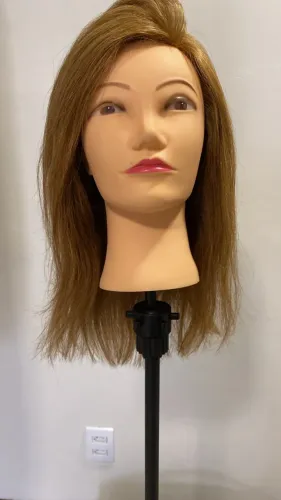 Cabeça De Boneca 100% Natural Para Penteados + Tripé Suporte