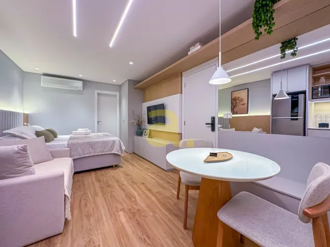 LOFT MOBILIADO A VENDA À 600 METROS DA VILA GERMÂNICA!