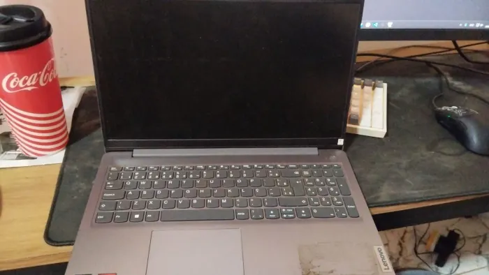 Notebook Lenovo ideapad 3 1tb SSD 8gb ram. Ryzen 5 5500u