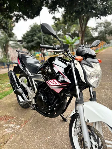 YAMAHA Fazer 250 2013