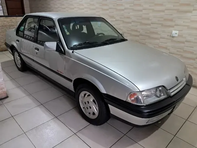 Chevrolet Monza GLS/ Hi-tech 2.0 EFI 2P E 4P 1996