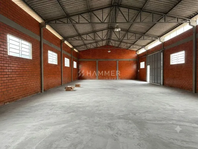 GALPÃO PARA LOCAÇÃO 229 m²