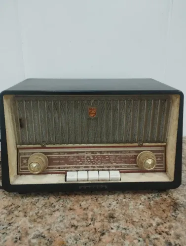 Rádio antigo