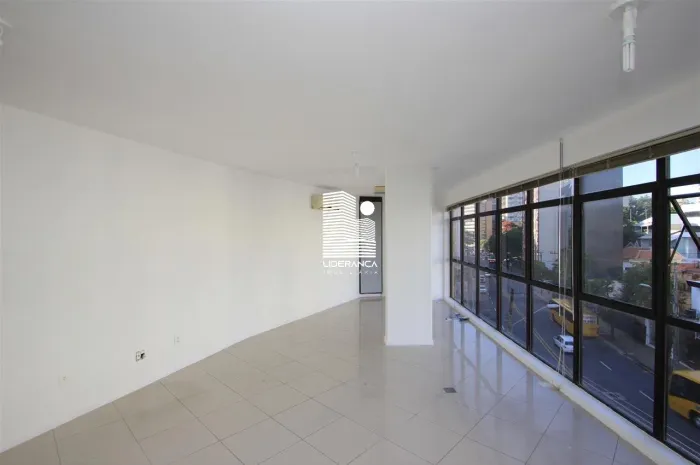 Sala Comercial, Centro