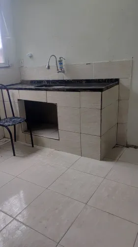 Casa de Vila próximo a estação valor total 800,00