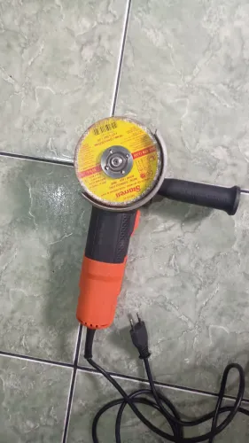 Esmerilhadeira 220v