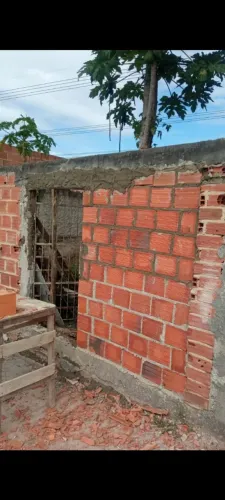 Vendo terreno 400² valor 80.000 com uma kit net em Alagoinhas Velha. Zap *  