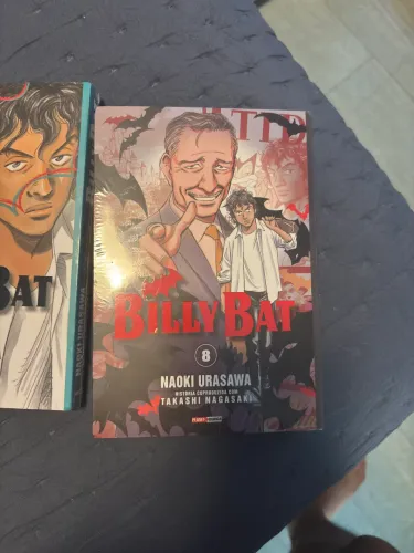 Volume 7 e 8 de Billy Bat lacrado