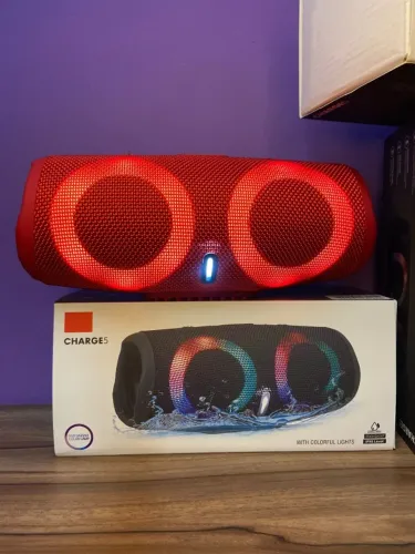 Caixa de Som Bluetooth Charge 5 Led RGB vermelho