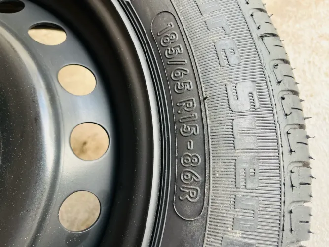 Pneu estepe novo nunca usado