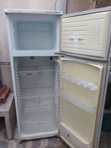 Vendo ou troco Geladeira Duplex 