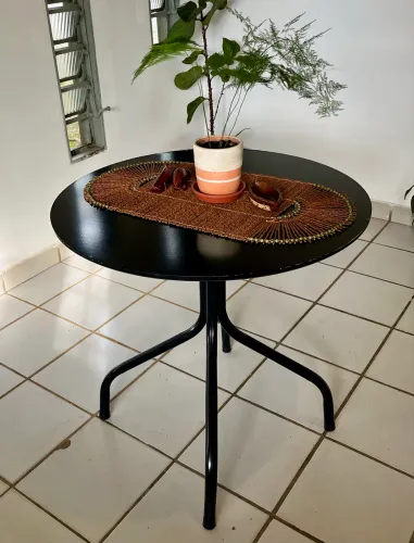 Mesa Redonda Preta - Base em Ferro - 80cm