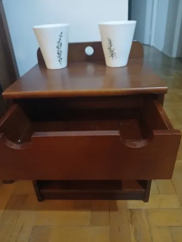 MESA DE CABECEIRA