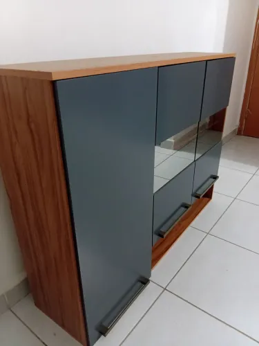 Armário de parede seminovo 