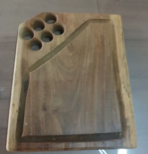 Tábua rústica de cortar carne