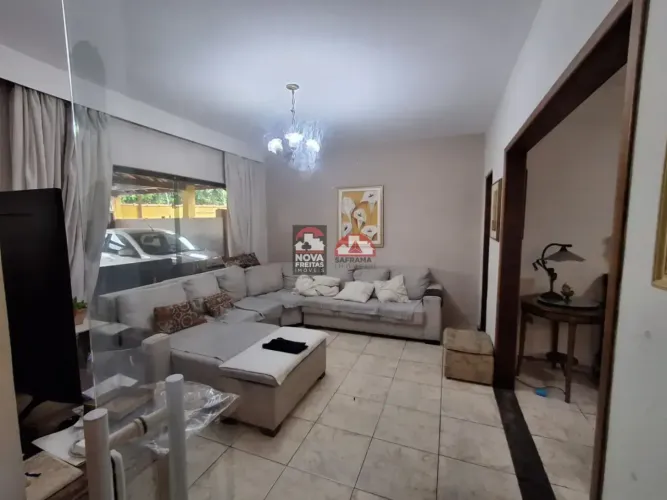 Vende-se Sobrado no Vila São Judas Tadeu - Pindamonhangaba/SP