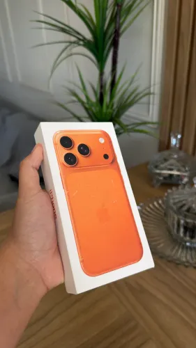 iPhone 17 Pro 256GB Laranja - LACRADO