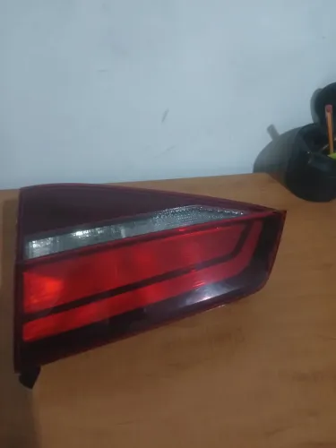 Lanterna da ta.pa trazeira do jetta 2015 a 2017
