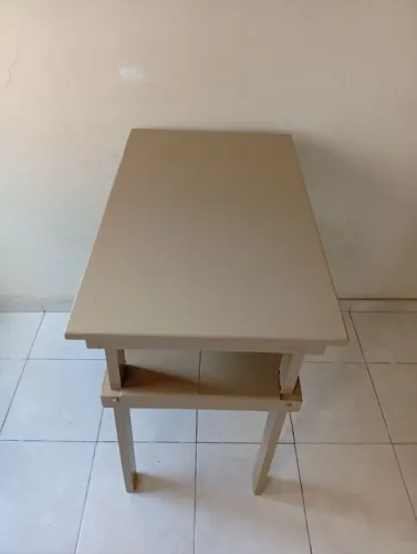 vendo está linda mesa comprimento 84 largura 50 altura 87