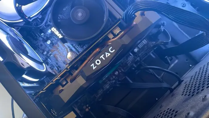 Placa de Vídeo Zotac GTX 1080 Mini 8GB GDDR5X | Bom Estado | Roda Jogos em Full HD e