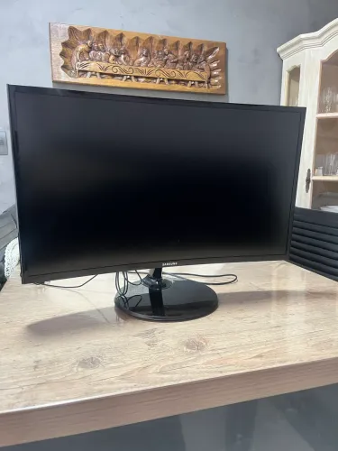 ? Monitor Curvo Samsung 27" Full HD (Praticamente nunca usado!)