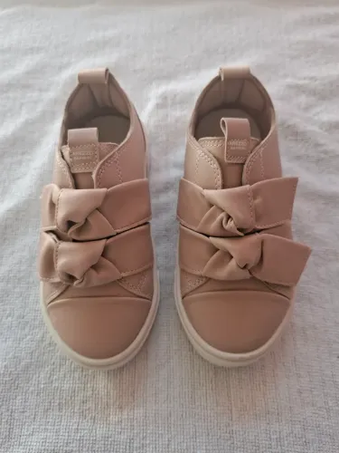 Tenis Arezzo Bambibi (couro) n° 25