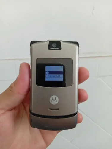 Celular Motorola V3 antigo colecionador funcionando 