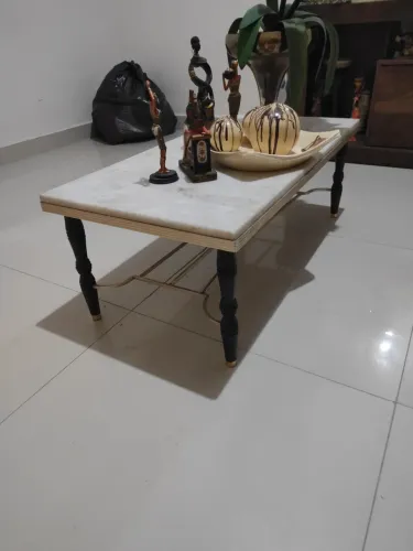 Mesa de centro de marmore