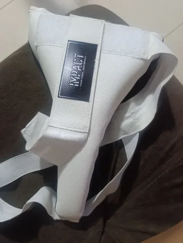 Protetor de virilha feminino