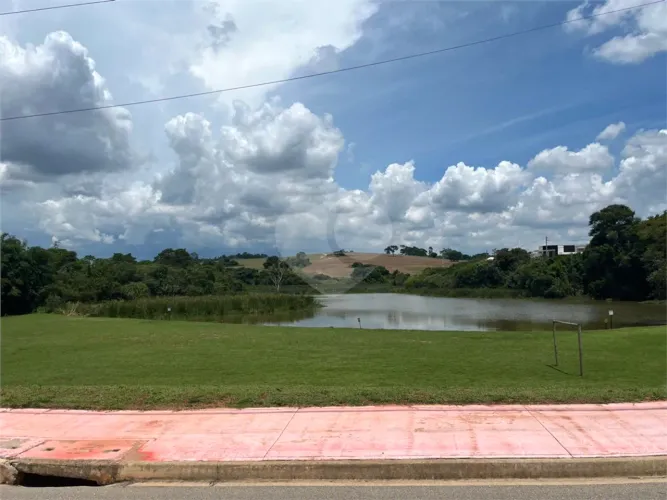 Terreno à venda no condomínio Helena Maria, Sorocaba - SP