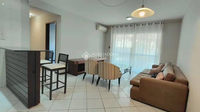 Apartamento 3 dormitórios(suíte), sacada, 1 vaga livre, à venda, Pantanal, Fpolis, SC