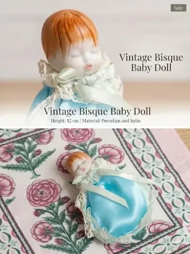Boneca Vintage de Porcelana (Bisque) - Bebê Dormindo em Cetim e Renda