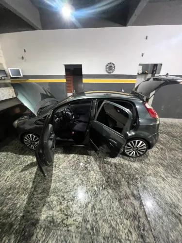 Fiat Punto Attractive Italia 1.4 F.flex 8V 5P 2012