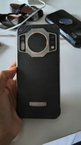 Retirada de peças oukitel