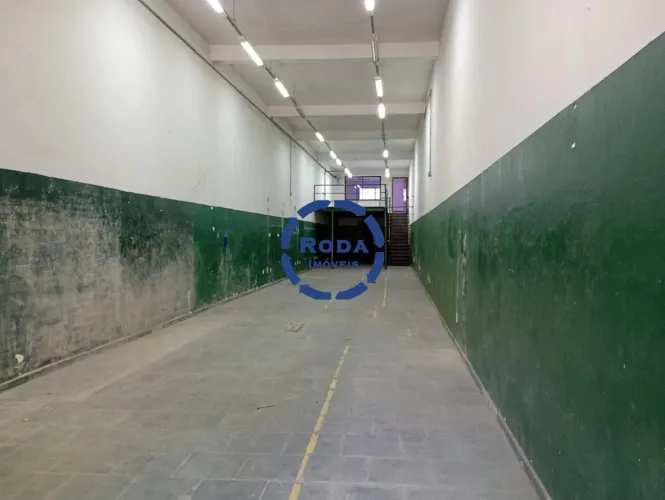 Excelente Galpão de 230m² com Mezanino na Vila Mathias - Santos - SP