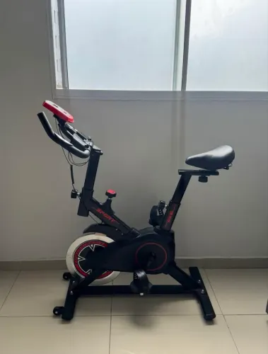 BICICLETA ERGOMÉTRICA 