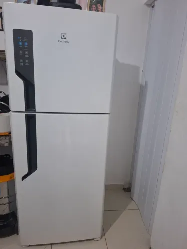 Geladeira Electrolux frost free 431L