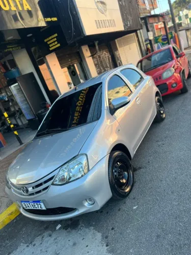 Toyota Etios X 1.3 Flex 16V 5P Mec. 2017