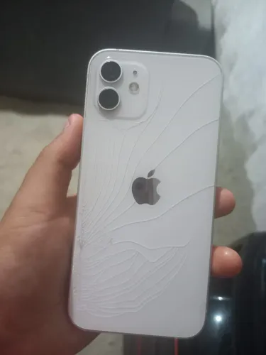 iPhone 1600